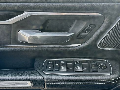 Used 2021 RAM 1500 Laramie AWD/4WD image 15