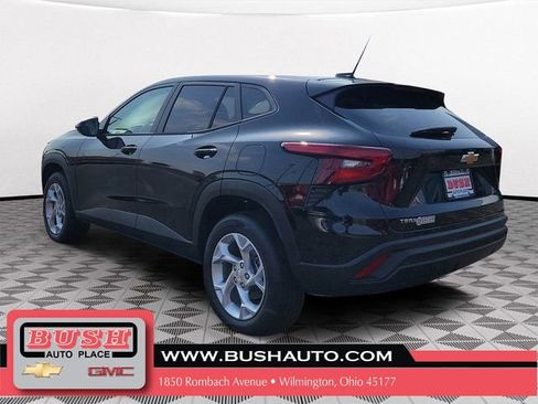 New 2026 Chevrolet Trax LS w/ LS Convenience Package image 3