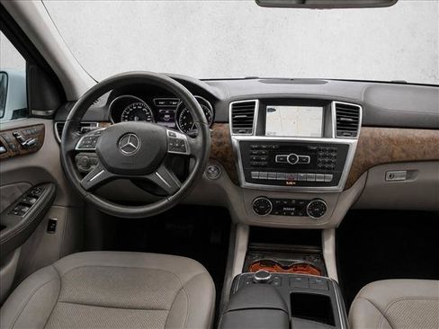 Used 2016 Mercedes-Benz GL 450 4MATIC image 25