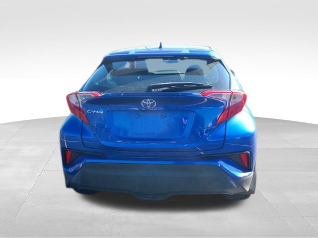 Used 2018 Toyota C-HR XLE FWD image 4