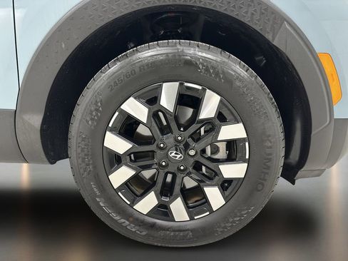 Certified 2025 Hyundai Santa Cruz SE FWD image 9
