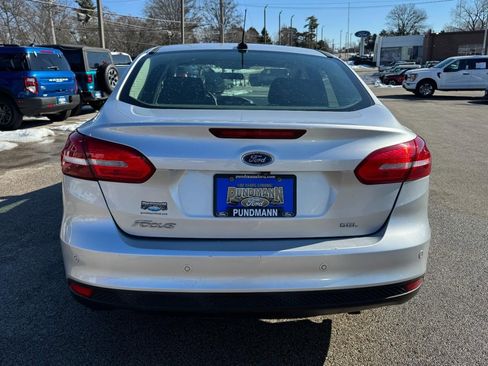 Used 2017 Ford Focus SEL image 4