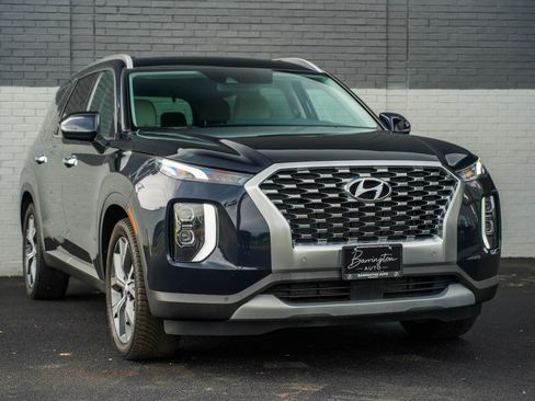 Used 2020 Hyundai Palisade SEL w/ Premium Package AWD/4WD image 3