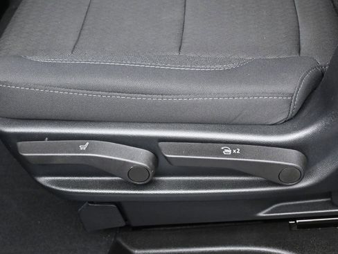 Used 2023 Chevrolet Tahoe LS RWD image 32