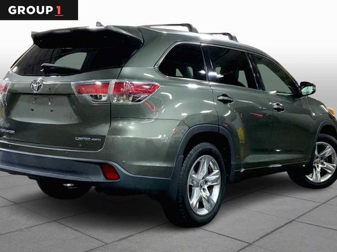 Used 2016 Toyota Highlander Limited Platinum image 12