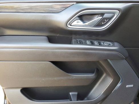 Used 2021 GMC Yukon SLT image 16