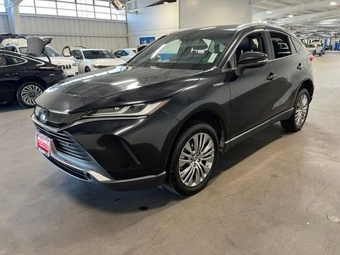 Used 2021 Toyota Venza XLE w/ Carpet Mat Package (TMS) AWD/4WD image 7