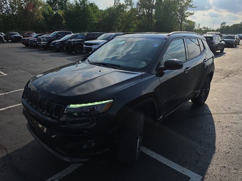 Used 2023 Jeep Compass High Altitude AWD/4WD image 8