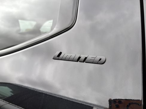 New 2026 Toyota Tundra Limited AWD/4WD image 9
