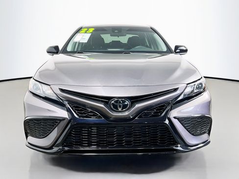 Used 2023 Toyota Camry SE image 11