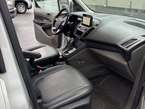 Used 2019 Ford Transit Connect XL image 6