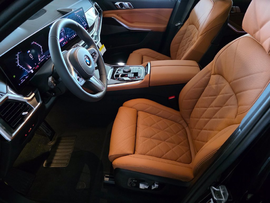 New 2026 BMW X5 M60i RWD image 7