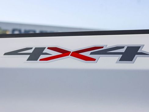 Used 2022 Chevrolet Silverado 1500 LT image 11