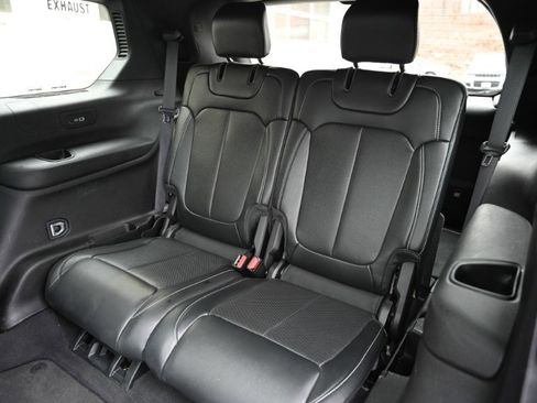 Used 2024 Jeep Grand Cherokee L Limited w/ Luxury Tech Group II image 21