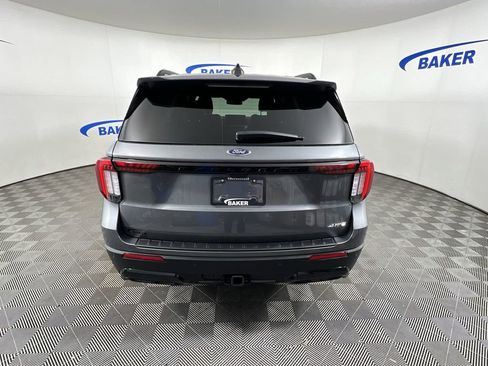 Used 2026 Ford Explorer ST-Line w/ ST-Line Street Pack image 8