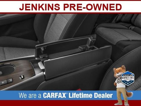 Used 2023 Nissan Rogue S image 17