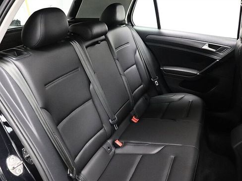 Used 2021 Volkswagen Golf 4-Door FWD image 15