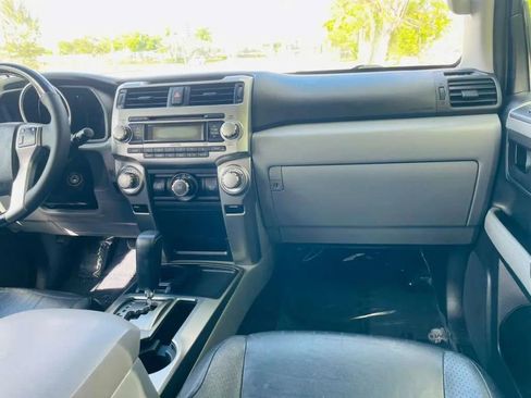 Used 2011 Toyota 4Runner SR5 w/ Convenience Pkg RWD image 13