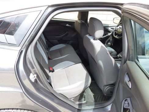 Used 2017 Ford Focus ST FWD image 32