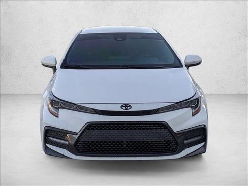 Used 2022 Toyota Corolla SE FWD image 2