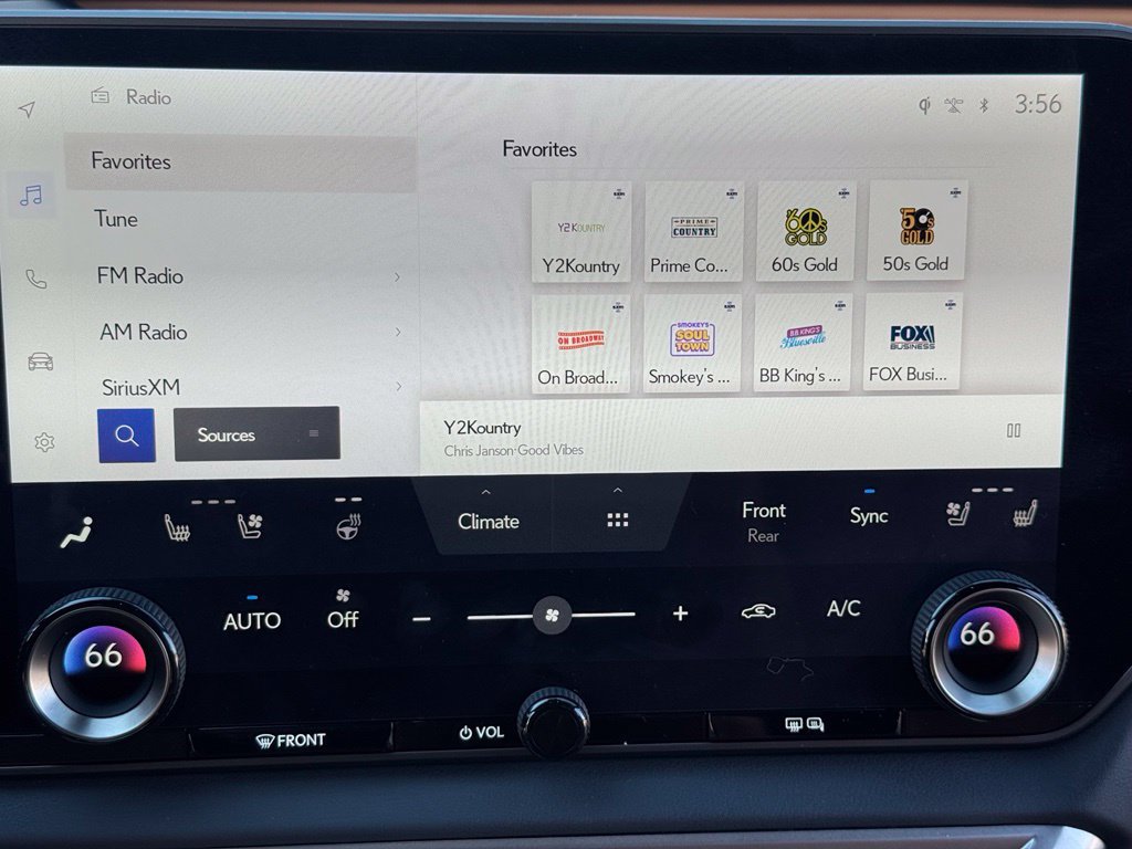 Used 2025 Lexus RX 350 Premium w/ Accessory Package (Z1) FWD image 25