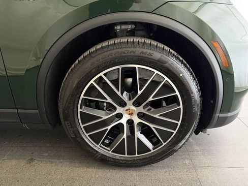 New 2026 Porsche Macan 4 Electric AWD/4WD image 13