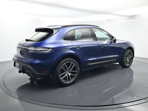 Certified 2025 Porsche Macan AWD/4WD image 15