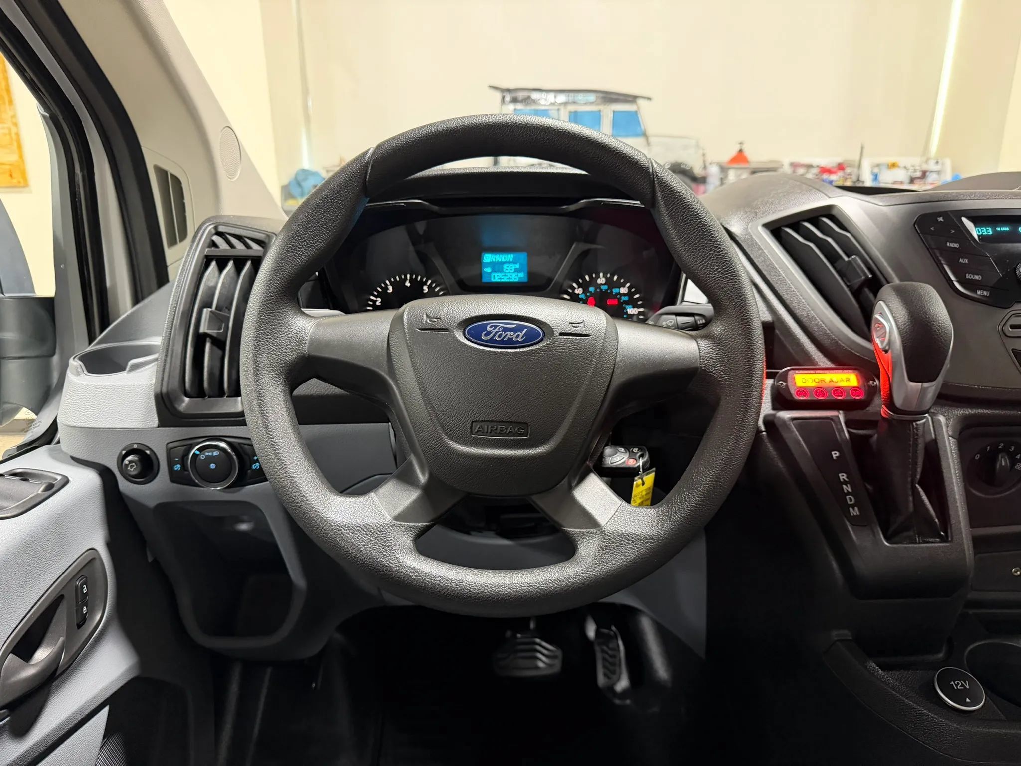 Used 2018 Ford Transit 150 XL RWD image 53