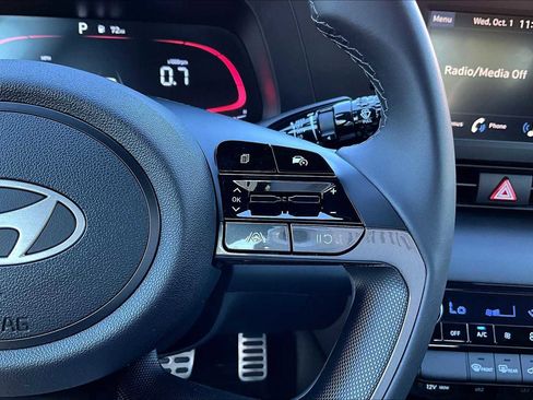 Used 2025 Hyundai Elantra Sport image 24