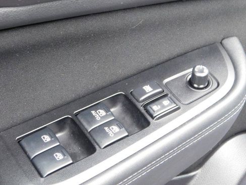 Used 2017 Subaru Legacy 2.5i Premium image 24