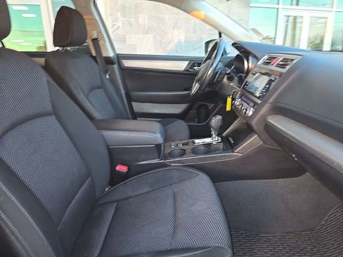 Used 2017 Subaru Outback 2.5i Premium image 15