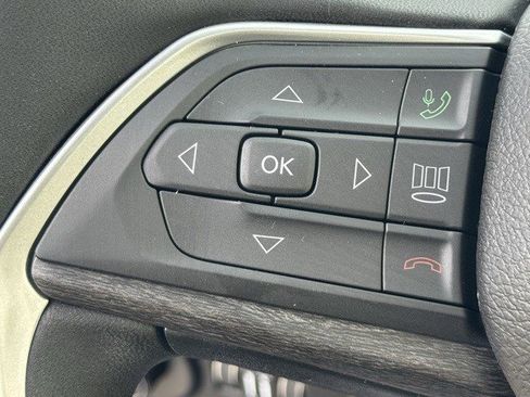 New 2025 Jeep Grand Cherokee Limited w/ Trailer Tow Package image 16