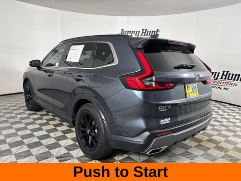 Used 2025 Honda CR-V Sport image 8