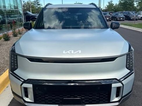 Certified 2024 Kia EV9 GT-Line AWD/4WD image 19