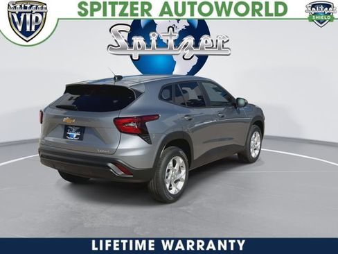 New 2026 Chevrolet Trax LS w/ LS Convenience Package FWD image 8