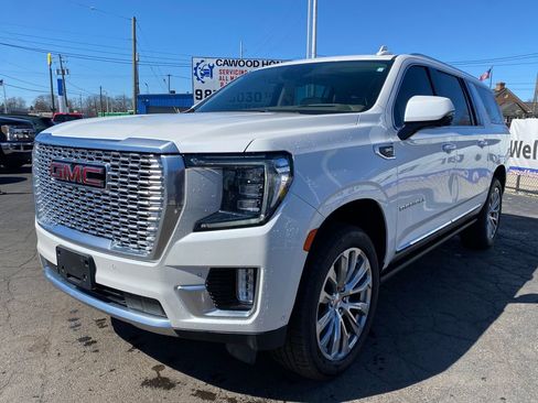 Used 2024 GMC Yukon XL Denali w/ Denali Reserve Package image 8