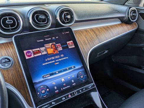 Used 2025 Mercedes-Benz C 300 4MATIC Sedan image 15