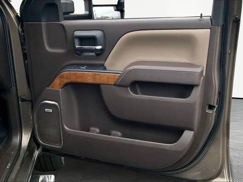 Used 2015 GMC Sierra 1500 SLT w/ SLT Crew Cab Value Package image 28