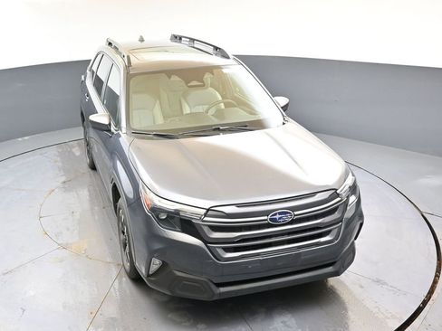 Used 2025 Subaru Forester Premium AWD/4WD image 53