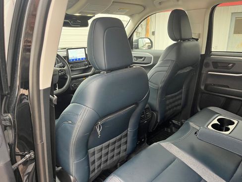 Used 2023 Ford Bronco Sport Outer Banks w/ Tech Package image 22