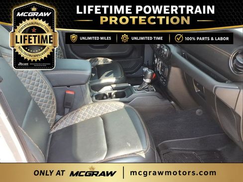 Used 2022 Jeep Wrangler Unlimited Sahara AWD/4WD image 9