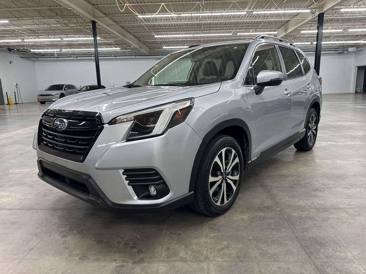 Used 2024 Subaru Forester Limited AWD/4WD image 3