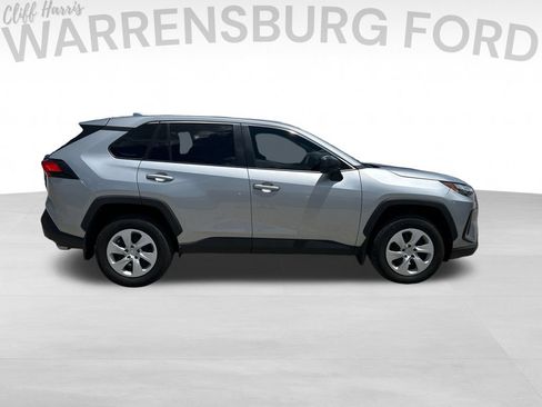 Used 2024 Toyota RAV4 LE FWD image 8