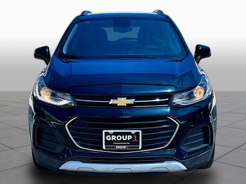 Used 2020 Chevrolet Trax LT w/ LT Convenience Package FWD image 4
