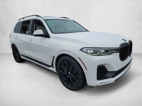 Used 2020 BMW X7 xDrive40i w/ Premium Package image 3