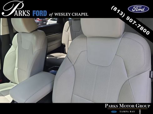 Used 2022 Kia Telluride EX w/ EX Premium Package AWD/4WD image 21