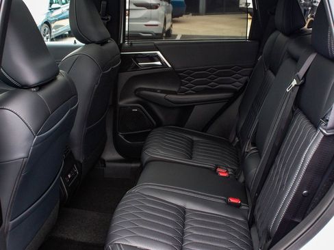 New 2026 Mitsubishi Outlander SEL image 35