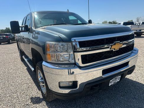 Used 2013 Chevrolet Silverado 2500 LT w/ Interior Plus Package AWD/4WD image 2