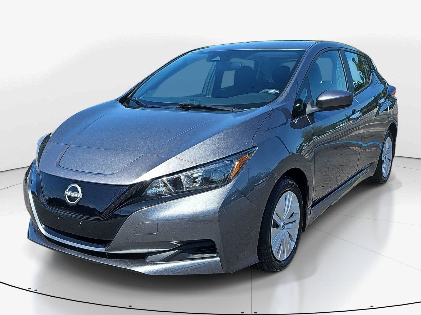 Used 2025 Nissan Leaf S FWD image 8