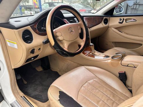 Used 2006 Mercedes-Benz CLS 500 image 10